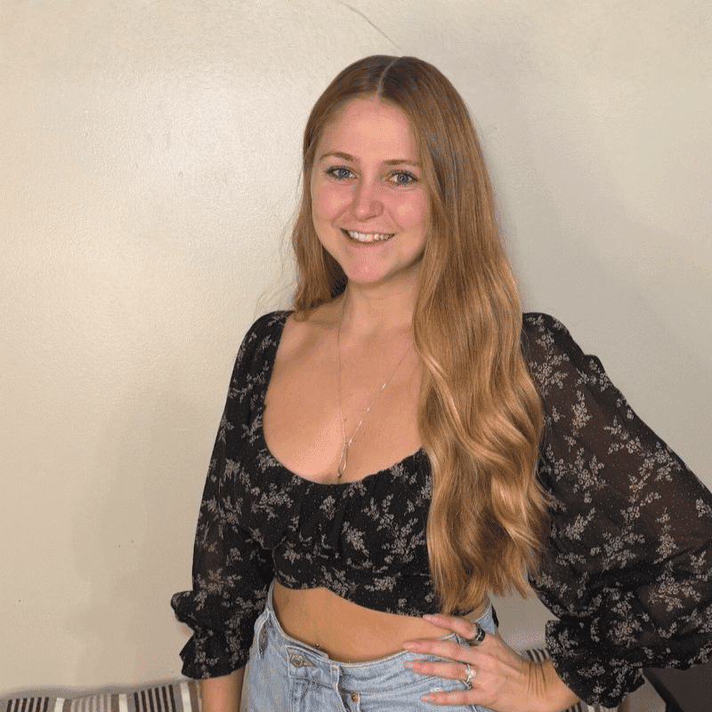 Portrait of Ilona, a professional stylist at Changes Hair Studio, showcasing their expertise and style.